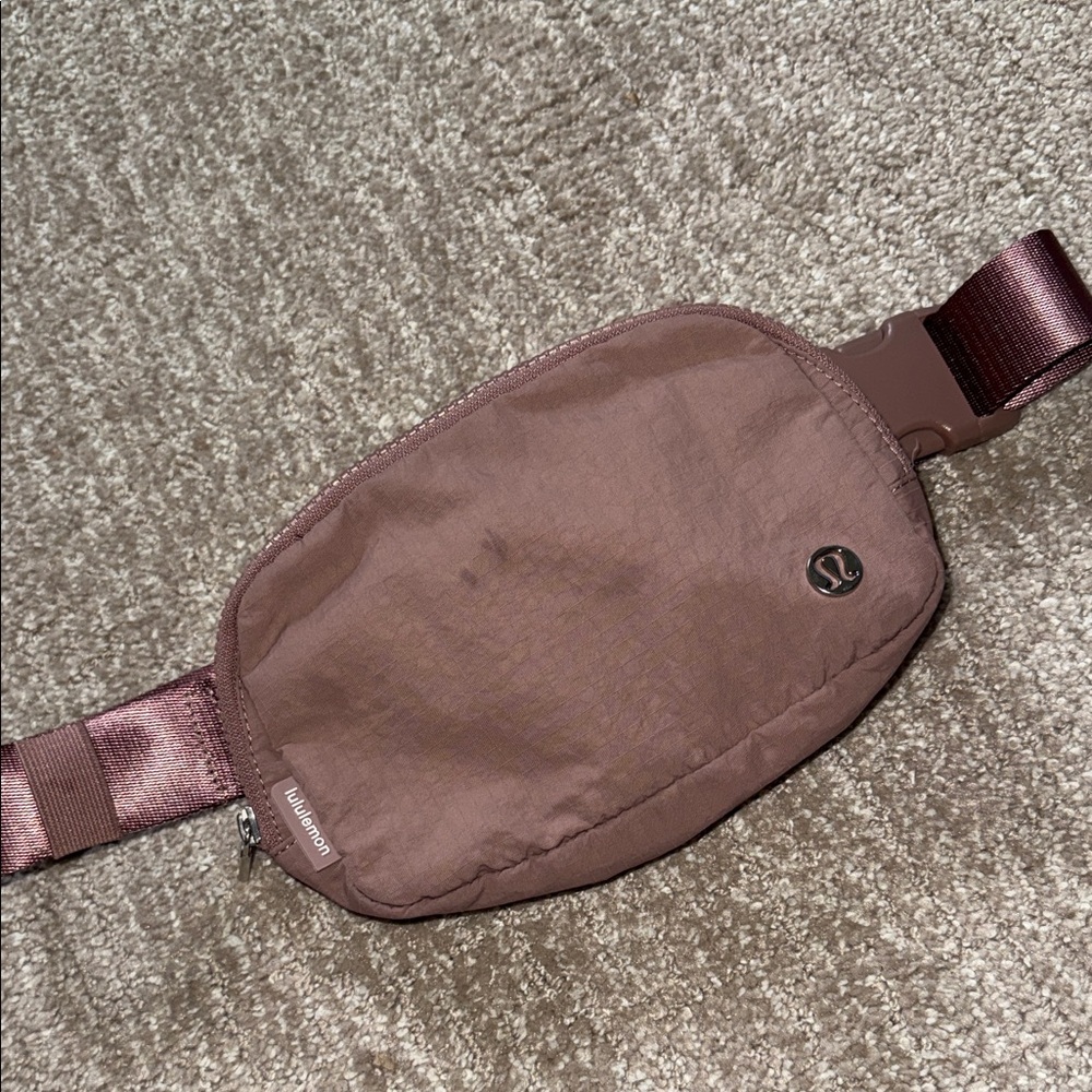 🍋lululemon Everywhere Belt Bag 1L